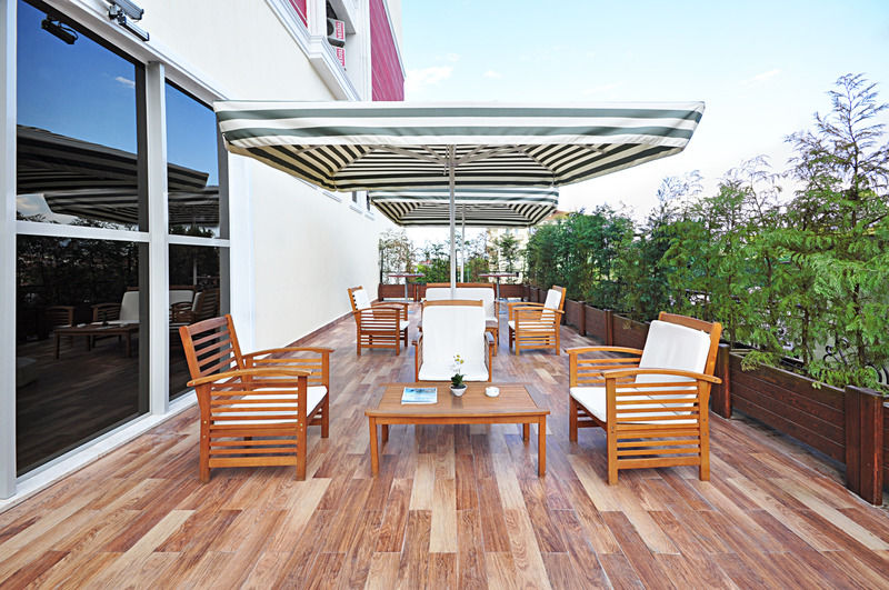 North Point Hotel 데니즐리 외부 사진