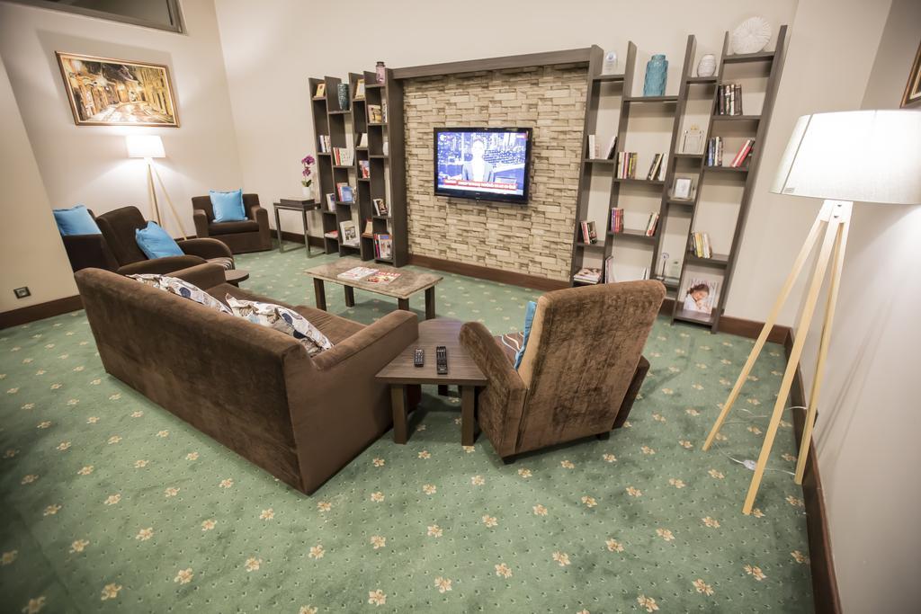 North Point Hotel 데니즐리 외부 사진