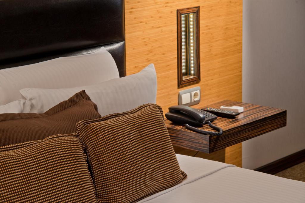 North Point Hotel 데니즐리 외부 사진