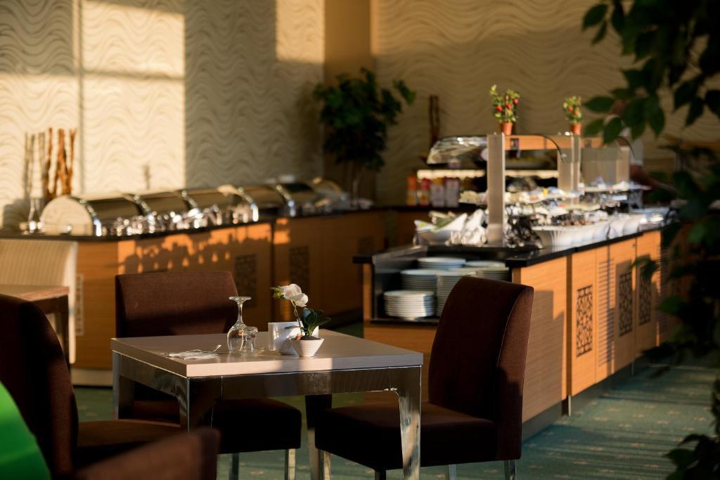 North Point Hotel 데니즐리 외부 사진