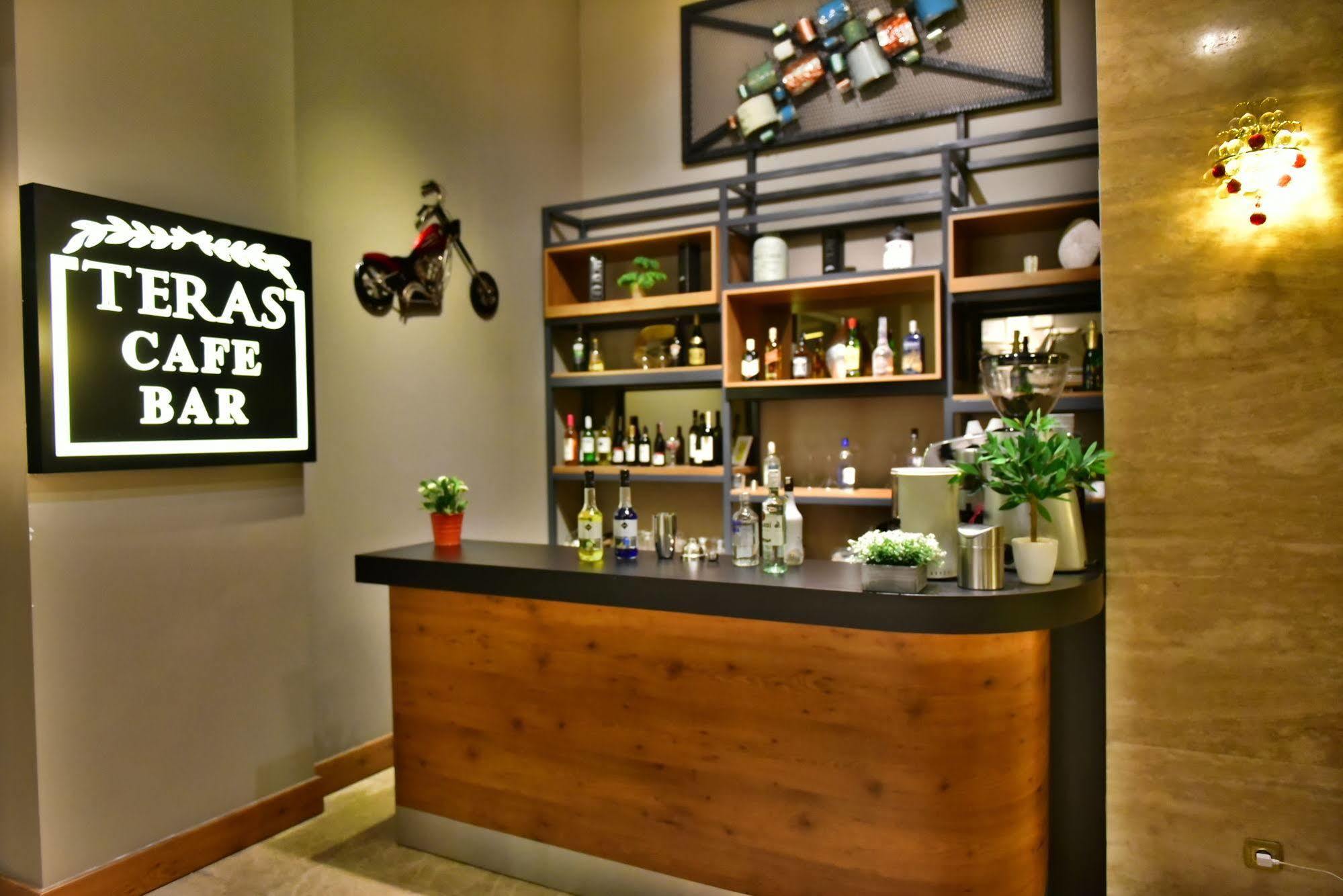 North Point Hotel 데니즐리 외부 사진