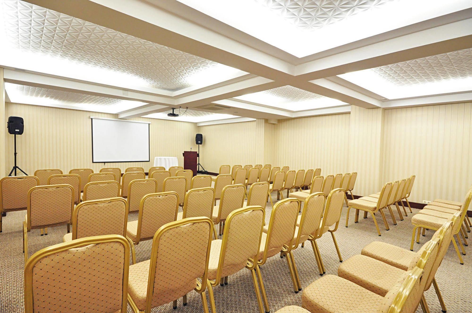 North Point Hotel 데니즐리 외부 사진